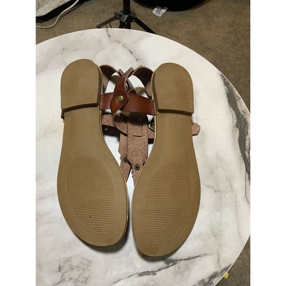 Madden Girl Brown Flat Sole Ankle Strap Toe Loop Sandals Size US 8.5 - Picture 7 of 8